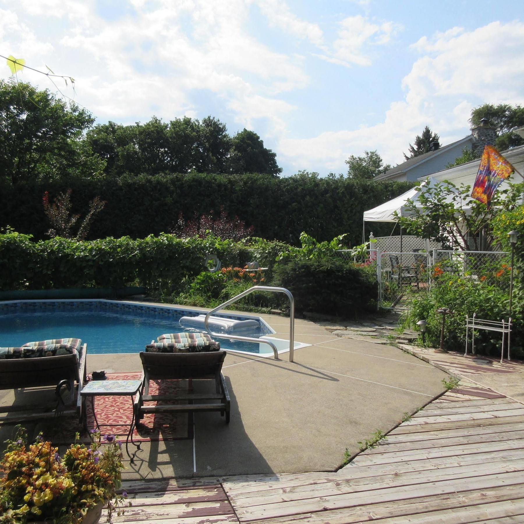 Bed & Breakfast Atelier Galerie Anne Drouin Peinture &