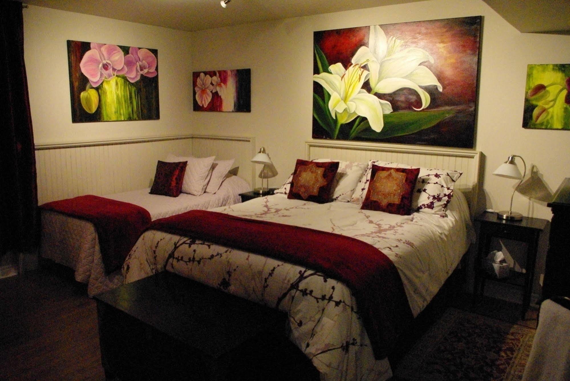 Atelier Galerie Anne Drouin Peinture & Bed & Breakfast Sainte-Julie
